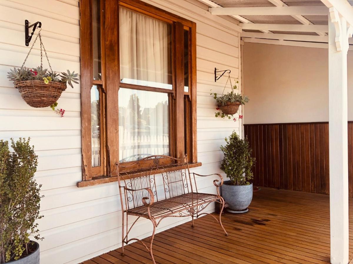 Railway Cottage 번버리 외부 사진
